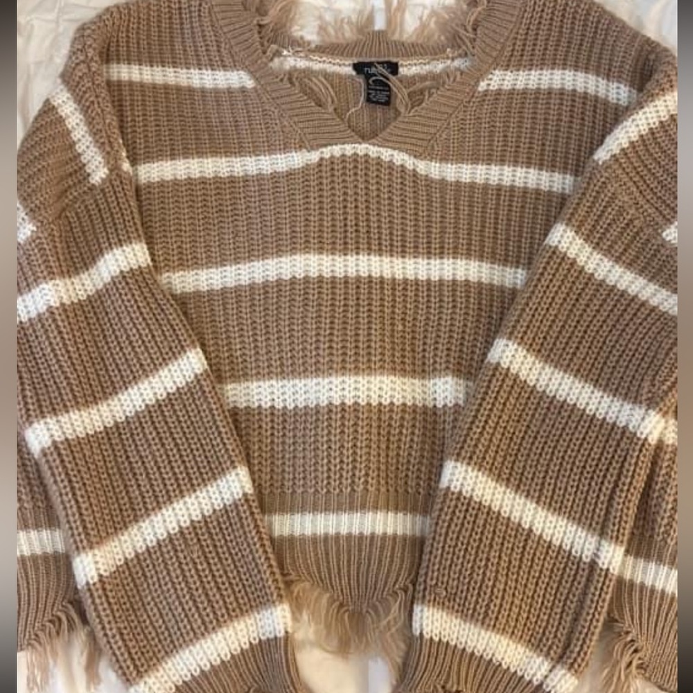 Sweater - Picture 2 of 2